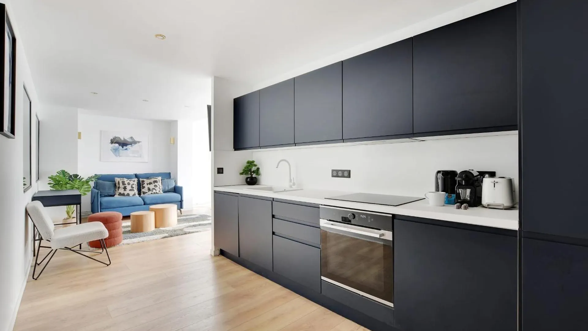 Incroyable Appartement - 3Br-8P - Pl De La Nation Paris 0*,  France